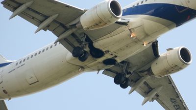 Iranian Boeing 737 takes off normally. Minutes later, ceiling panels start falling on passengers