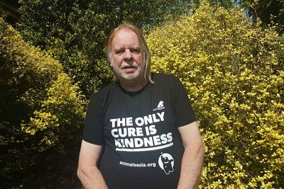 Roll over Bearthoven: Rick Wakeman to perform concert for rescued animals