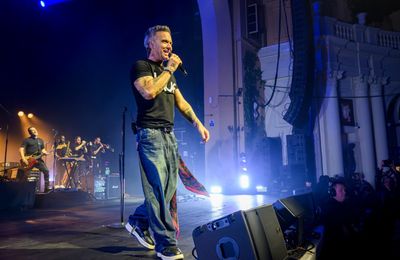 Robbie Williams announced as first 2027 British Grand Prix headliner at Silverstone