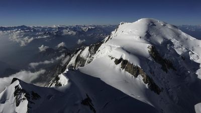 Dry rivers and shrinking glaciers deepen global freshwater decline