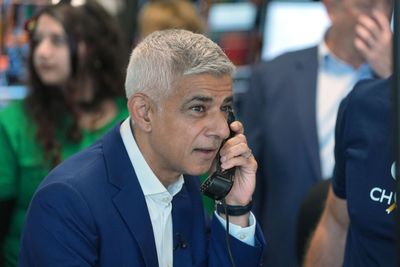 Sadiq Khan pokes fun at Greens’ Polanski with Urdu answer at London Assembly
