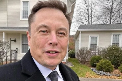 Elon Musk's Ex Calls Him 'Gatling Gun of Sperm' in New Documentary About His Private Life