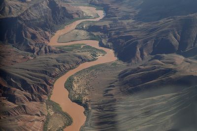 Body found in Grand Canyon identified as missing pilot who vanished with two friends