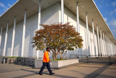 Judge orders Trump administration to give 30 days’ notice before moving to demolish Kennedy Center