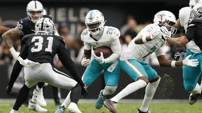 Week 2 Fantasy Buy-Low Players: Make An Offer For De’Von Achane