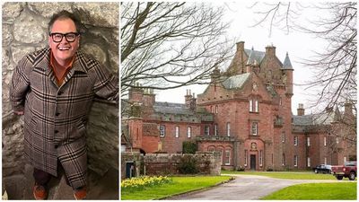 Alan Carr's £3.25 million Scottish castle cafe plans face bat hurdle as council warns of roosting bats
