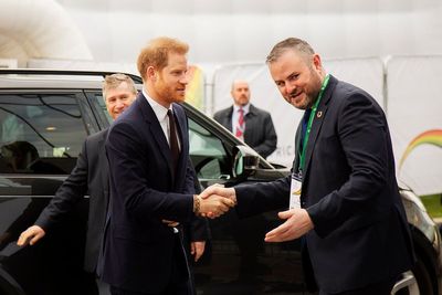 Prince Harry Makes Dramatic Return to UK Spotlight — On the Exact Same Day as William and Charles