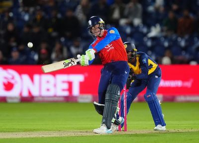 Tom Banton’s six-hitting wins T20 for England after Dawson derails Sri Lanka