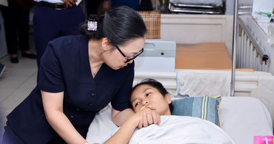 Chủ tịch nước tặng thưởng Huân chương Dũng cảm cho cô giáo Hoàng Thị Hiền