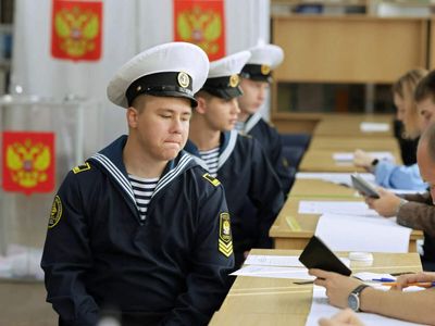 Russians begin voting in controlled election as war drags