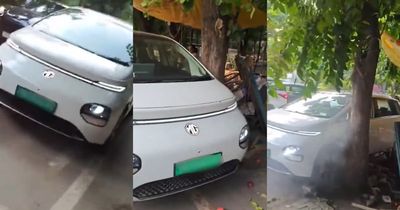 Ô tô điện MG Windsor EV tự chạy, tài xế ở ngoài chỉ biết chạy theo hô hoán