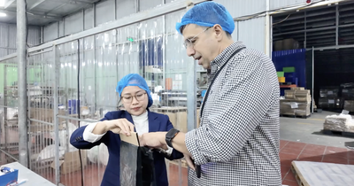 Startup Việt phát triển bao bì tự phân hủy từ bột ngô, bột sắn