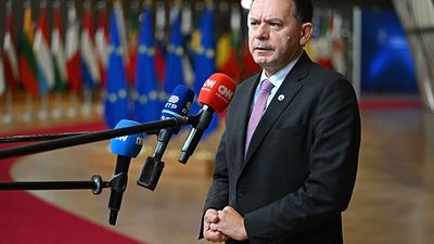 Portuguese prime minister outlines plan to tackle rising cost of living, keeps VAT unchanged