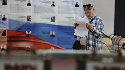 Russians vote in elections with no party opposing Putin or war in Ukraine
