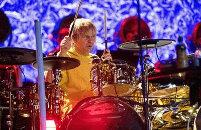 Zak Starkey is trying to drum up support for him to be the Oasis Live' 27 tour drummer