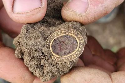 Medieval gold ring discovered on April Fool’s Day to be sold at auction