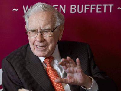 Warren Buffett steps down as Berkshire Hathaway chairman, named chairman emeritus