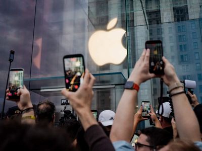 India catches iPhone 18 fever as launch-day frenzy sweeps Apple stores nationwide