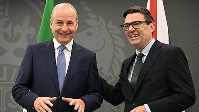 Burnham pledges 'further steps' to deepen ties with EU in meeting with Irish Taoiseach