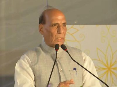 Rajnath Singh hails 'important milestone' as HAL hands over Dhruv-NG, LCA Trainer and HTT-40 to IAF
