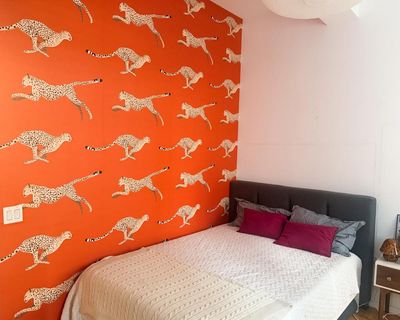 The most appealing peel-and-stick wallpapers for every budget, according to interior designers