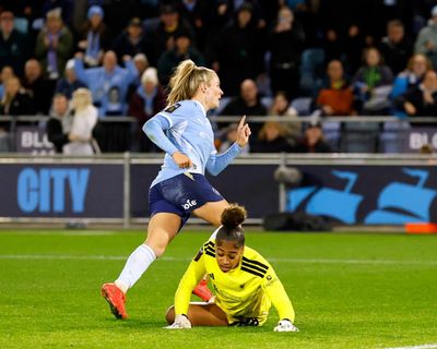 Manchester City scramble to dramatic WSL win over Liverpool with two goals in added time