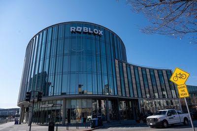 'I now realize I was foolish': Widow of early Roblox programmer allegedly defrauded out of $6 million trying to buy out a man from his escort contract