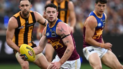 Neale stars in Lions' prelim win after early collision
