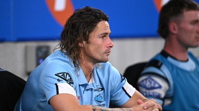 Hynes' head knock hurts as Sharks suffer same old pain