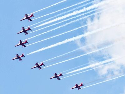 IAF Suryakiran team enthrals audience in Meerut