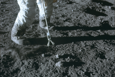 SETI Scientists Propose Using AI to Search Through Lunar Soil for Alien Dyson Swarm Fragments