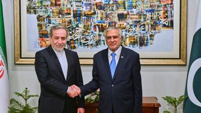 Pak FM dials Iranian counterpart, urges uninterrupted energy supplies and safe passage of ships