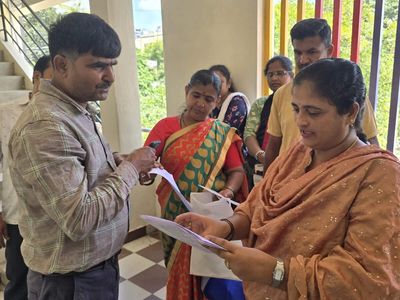 Election Commission publishes names excluded from Delhi electoral roll