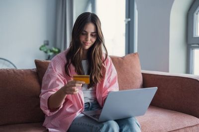 Closing an Old Credit Card Isn’t Always the Smartest Way to Simplify Finances