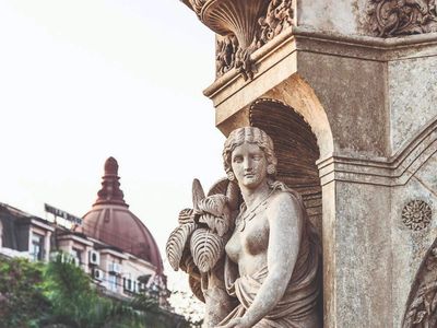Picasso, Omega, Prithvi and Cats: A Mumbai journey through books, unexpected encounters and theatre