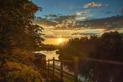 From bucolic bliss to the buzz of Soho within an hour: the best countryside commuter towns near London