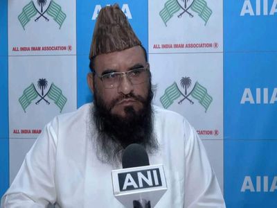 'Muslims should not feel they are outsiders in India': Maulana Sajid Rashidi on Hamid Ansari's remarks