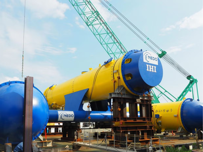 In 2017, Japan tested a twin-turbine machine in the Kuroshio Current; the floating device later showed it could generate 100 kW from the Pacific’s “river”
