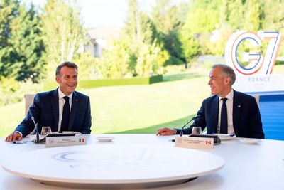 Macron, Carney to hold talks on strengthening Canada-France economic, defence ties