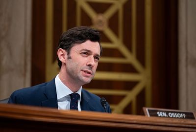 About the Jon Ossoff thirst edits