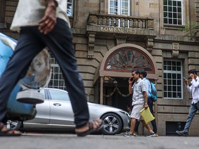 Tata’s rival camps lawyer up ahead of looming legal battle