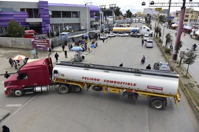 Bolivia Ends Its Diesel Subsidy: What Higher Fuel Prices Mean for Blockades, Remittances and the Next 90 Days