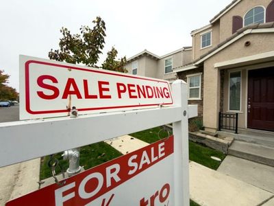 10 Counties Where Mortgage Delinquencies Jumped Most—And What It Does to Home Values There