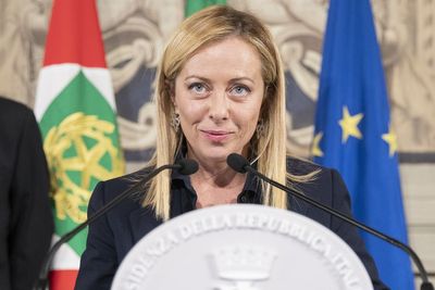 'Respect Our Rules': Italy's Giorgia Meloni Plans To Ban Burqas and Niqabs in Schools and Cap Foreign Pupils per Class