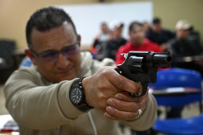 Colombia's New Gun Decree Leans on a Statistic That Doesn't Prove What Officials Say It Proves