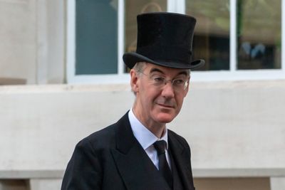Former UK Business Secretary Attacks Andy Burnham as Starmer 'Rehash' With 'Dud Ideas'