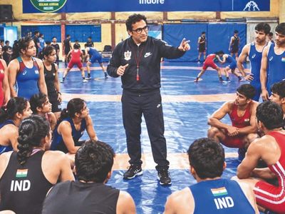 Aamir Khan’s ‘Dangal’ coach fights to save crumbling Indore akhada as wrestlers battle leaking roof, sewage