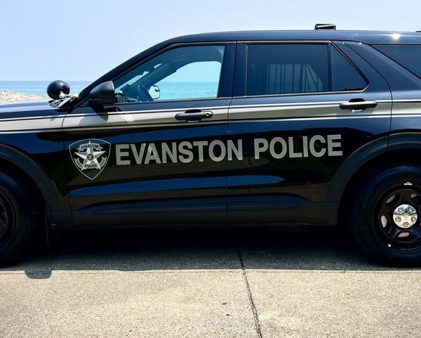 Illinois authorities investigate possible ICE wounding of US citizen