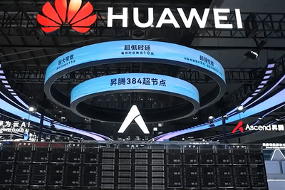 US Prosecutors Accuse Huawei of Decades-Long Scheme To Steal Trade Secrets, Evade Iran Sanctions