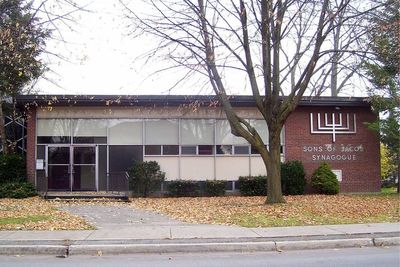 Yom Kippur Shooting: Officer Critically Wounded Outside Ontario Synagogue as Suspect Fights for Life